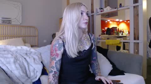 tattoobbgirl online show from 10, 2, 2025
