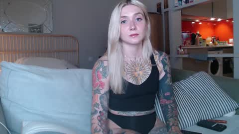 tattoobbgirl online show from 7, 3, 2025