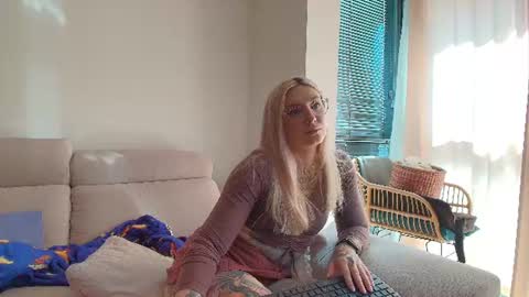 Snapshot of tattoobbgirl chatting on 17, 6, 2026 tattoobbgirl online show from 17, 6, 2026
