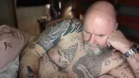 Snapshot of tattooeddilf01 chatting on 20, 1, 2025 Tattooeddilf 01 online show from 20, 1, 2025
