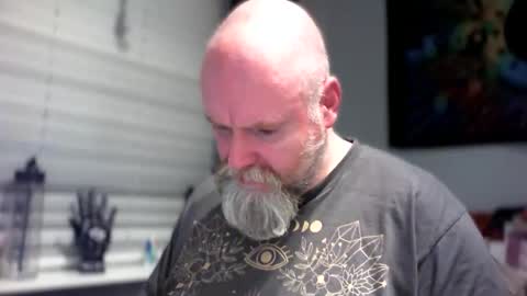 Snapshot of tattooeddilf01 chatting on 28, 9, 2025 Tattooeddilf 01 online show from 28, 9, 2025