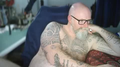 Snapshot of tattooeddilf01 chatting on 30, 9, 2025 Tattooeddilf 01 online show from 30, 9, 2025