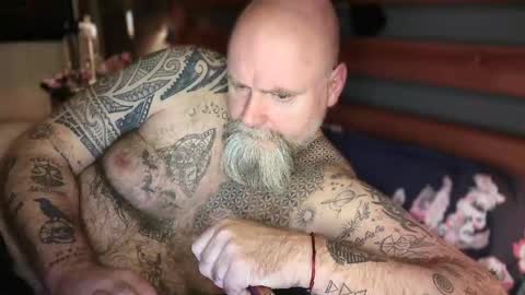 Snapshot of tattooeddilf01 chatting on 13, 10, 2025 Tattooeddilf 01 online show from 13, 10, 2025
