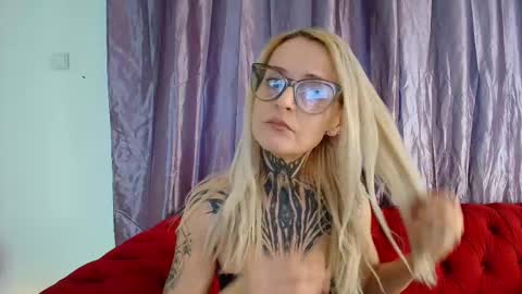 tattootemptress online show from 25, 11, 2025