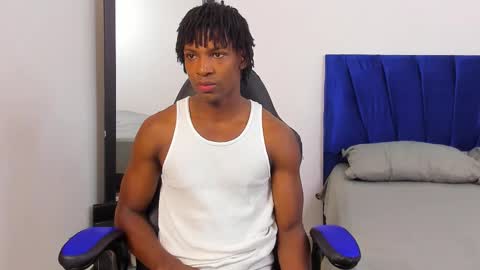 Snapshot of tau_montes chatting on 16, 9, 2025 tau_montes online show from 16, 9, 2025