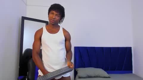 Snapshot of tau_montes chatting on 18, 9, 2025 tau_montes online show from 18, 9, 2025