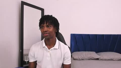 Snapshot of tau_montes chatting on 22, 9, 2025 tau_montes online show from 22, 9, 2025