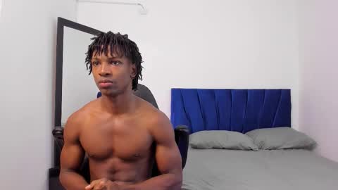 Snapshot of tau_montes chatting on 5, 10, 2025 tau_montes online show from 5, 10, 2025