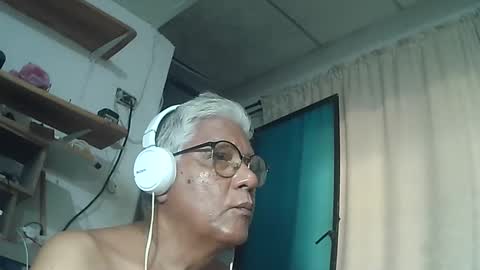 Snapshot of tavo58 chatting on 28, 4, 2026 alvarito online show from 28, 4, 2026