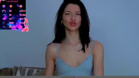 TayaKayan online show from 10, 1, 2025