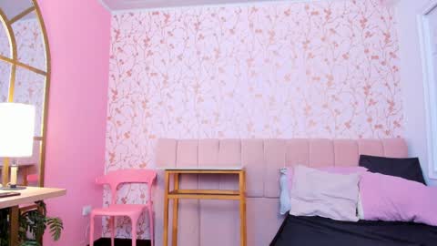 Taylor Bennet online show from 5, 4, 2026