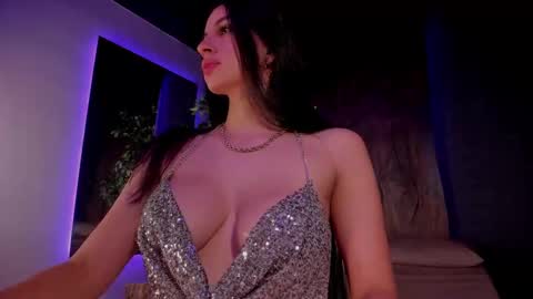 Taylor  Help me to get 100 thumbs up online show from 11, 2, 2025