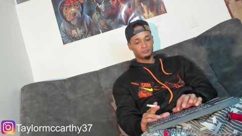 Taylor Mccarthy online show from 3, 1, 2025