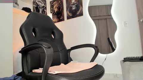 Snapshot of taylor_wesley69 chatting on 10, 11, 2025 onlyfanstaylor wesley online show from 10, 11, 2025