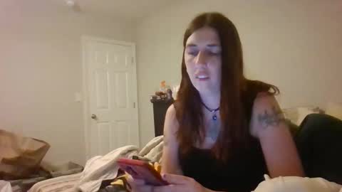 Snapshot of taylorslay chatting on 2, 4, 2026 taylorslay online show from 2, 4, 2026