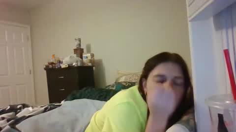 Snapshot of taylorslay chatting on 9, 4, 2026 taylorslay online show from 9, 4, 2026