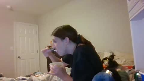 Snapshot of taylorslay chatting on 6, 5, 2026 taylorslay online show from 6, 5, 2026