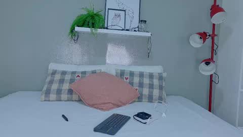 TAYLOR  online show from 19, 11, 2025