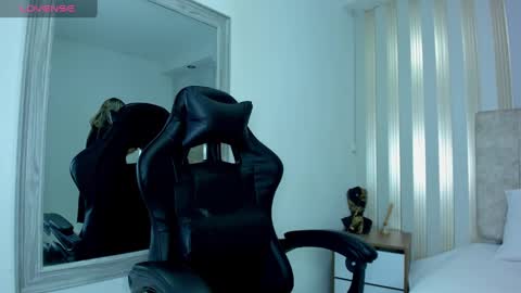 tayra online show from 22, 1, 2025