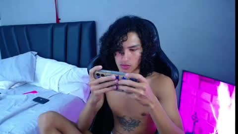 Tayron online show from 16, 4, 2026