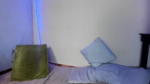 Snapshot of taysonysasha chatting on 17, 7, 2026 ask for cum online show from 17, 7, 2026