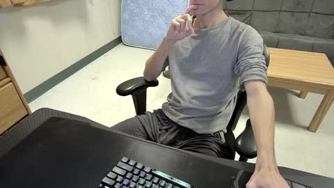 Snapshot of tbone_93 chatting on 13, 12, 2024 Tbone online show from 13, 12, 2024