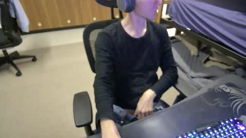 Snapshot of tbone_93 chatting on 17, 10, 2025 Tbone online show from 17, 10, 2025