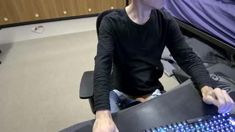 Snapshot of tbone_93 chatting on 27, 10, 2025 Tbone online show from 27, 10, 2025