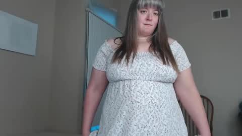 teases online show from 5, 1, 2025