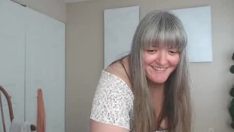 teases online show from 5, 10, 2025