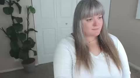 teases online show from 11, 10, 2025