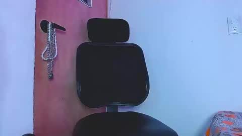 Snapshot of techno_420 chatting on 17, 12, 2024 Charlee He online show from 17, 12, 2024