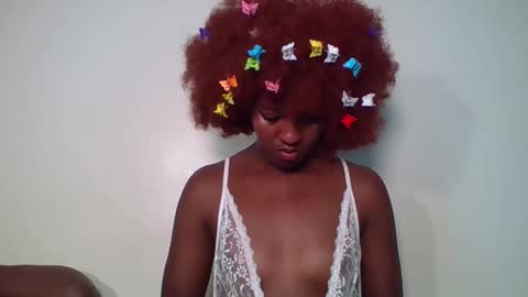 Snapshot of tee_kaicy chatting on 19, 10, 2025 kaicy online show from 19, 10, 2025