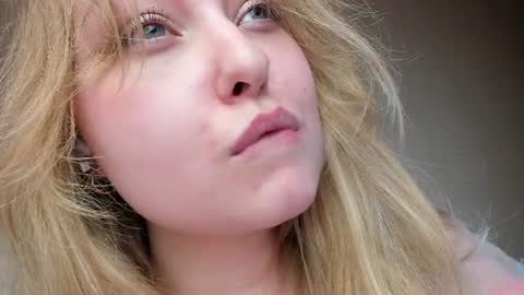 Snapshot of teeencutee chatting on 7, 7, 2026 Monika --------------2 stream 700 GMT day online show from 7, 7, 2026