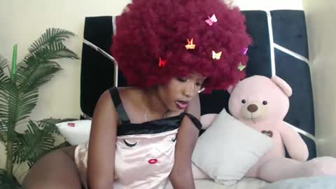 Snapshot of teelouh chatting on 21, 4, 2026 Kittie online show from 21, 4, 2026