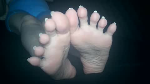 Viv West online show from 24, 10, 2025