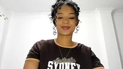 Snapshot of teles10 chatting on 4, 2, 2025 Teles2023 online show from 4, 2, 2025