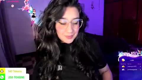 Snapshot of tellme_maddie chatting on 23, 7, 2026 Maddie online show from 23, 7, 2026