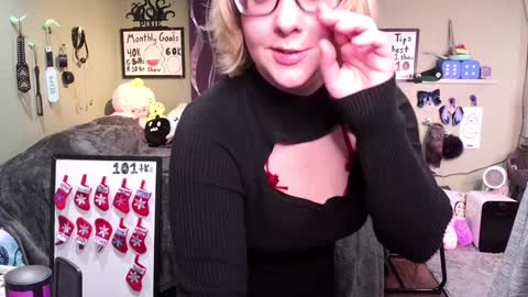 Pixie and Tentacle Overlord online show from 21, 12, 2024