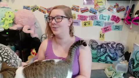 Pixie and Tentacle Overlord online show from 27, 5, 2026