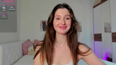 Snapshot of tender_babyy chatting on 1, 2, 2025 Sexy girl Li online show from 1, 2, 2025