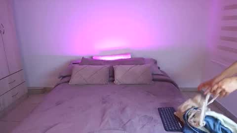 Snapshot of tender_dust chatting on 25, 2, 2026 tender_dust online show from 25, 2, 2026