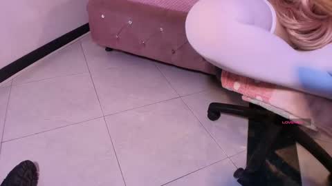 Terra Elowen online show from 9, 11, 2025