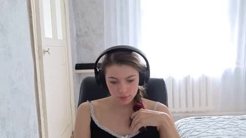 Anny Simpson online show from 19, 9, 2025