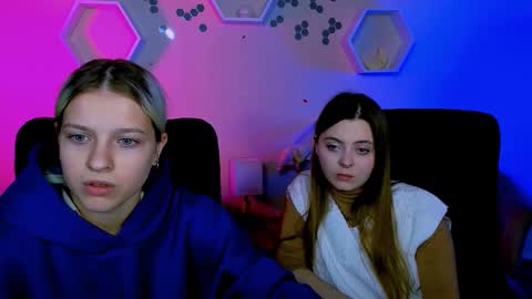 Snapshot of tessa_tea chatting on 28, 11, 2025 tessa_tea online show from 28, 11, 2025