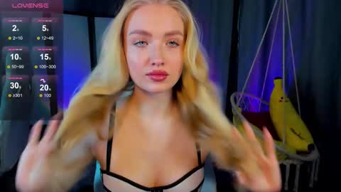 TessaHamilton online show from 10, 2, 2026