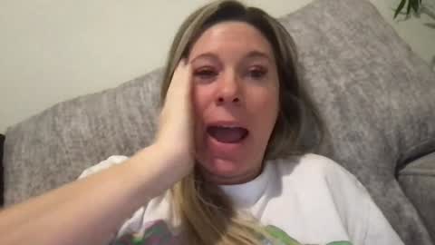 Daphne Summers online show from 4, 12, 2025