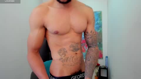 Snapshot of teylor_cristian chatting on 1, 12, 2024 Cristhian Teylor online show from 1, 12, 2024