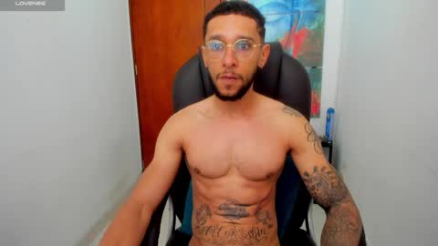 Snapshot of teylor_cristian chatting on 5, 1, 2025 Cristhian Teylor online show from 5, 1, 2025