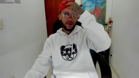 Snapshot of teylor_cristian chatting on 12, 1, 2025 Cristhian Teylor online show from 12, 1, 2025